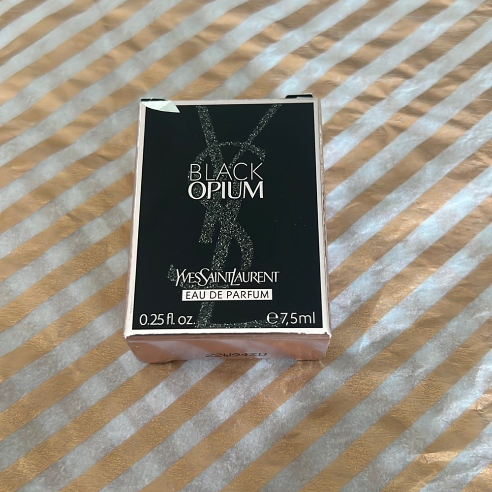 Yves Saint Laurent Black Opium Eau de Parfum
